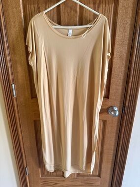 mahina NWT Large Relaxed Scoop Neck Tunic Dress in Light Yellow